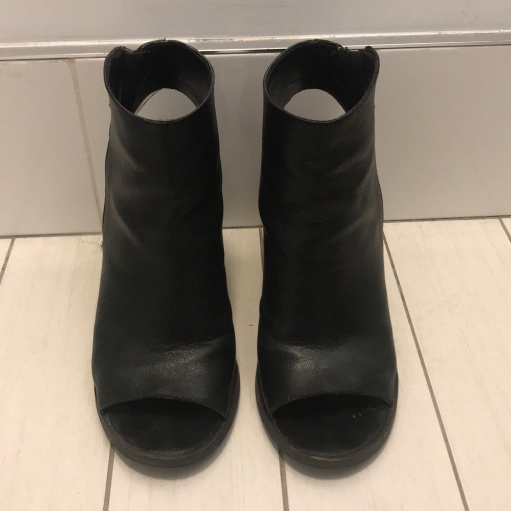 Steve Madden open toe booties